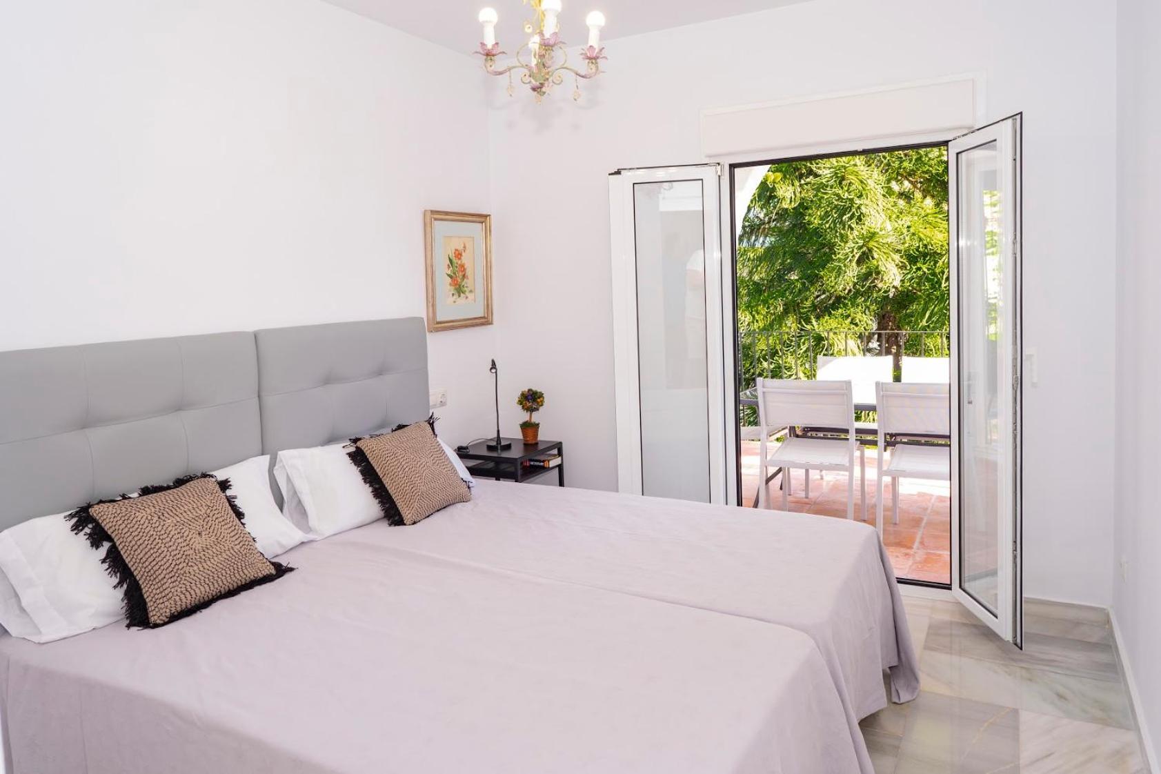 Tarifa Especial, Sin Aglomeraciones En Piscina Y Playa, Cerca De Puerto Banus 埃斯特波纳 外观 照片