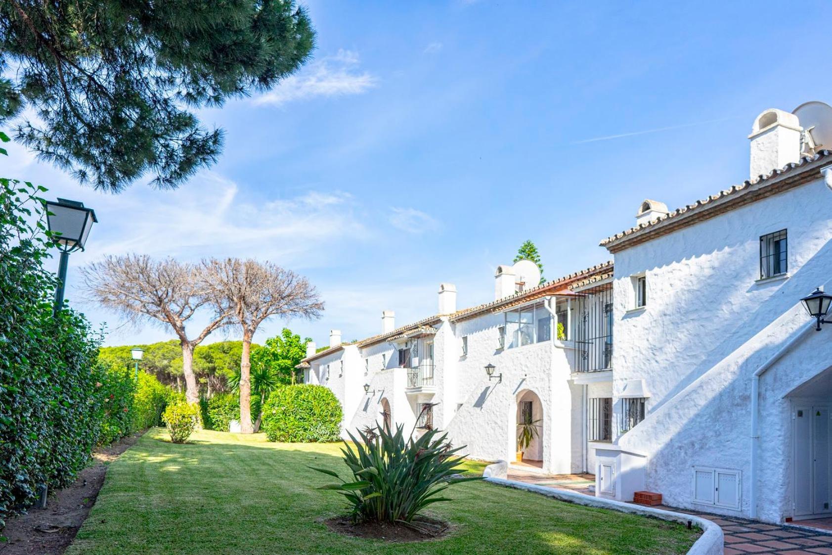 Tarifa Especial, Sin Aglomeraciones En Piscina Y Playa, Cerca De Puerto Banus 埃斯特波纳 外观 照片